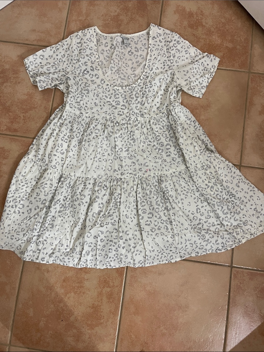 Women’s White Leopard Print Tiered Dress